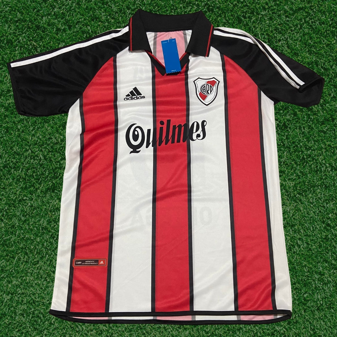 Camiseta Retro River Plate Quilmes (Ortega #10) – Réplica Premium Importada